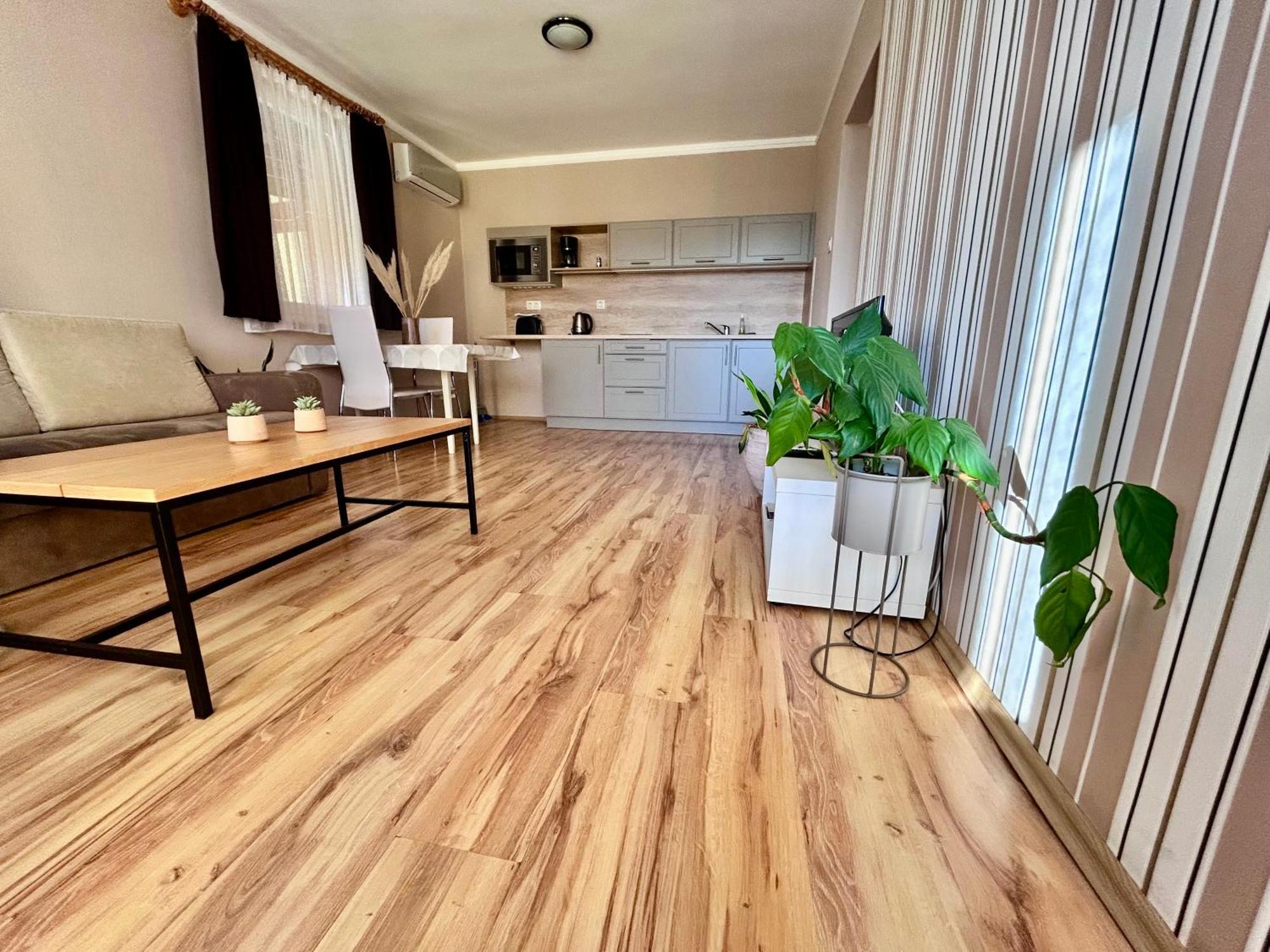 Nemes Apartmanhaz Hévíz Екстериор снимка